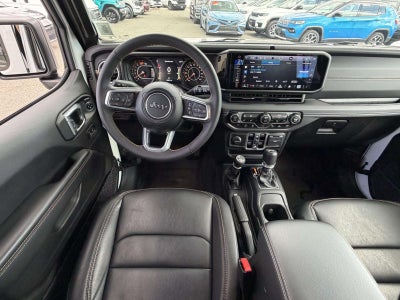 2024 Jeep Wrangler 4-Door Sahara 4x4