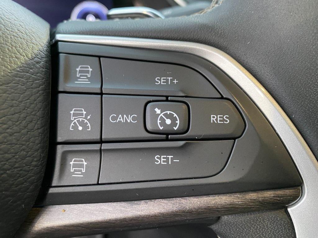 2023 Jeep Grand Cherokee Limited 4x2