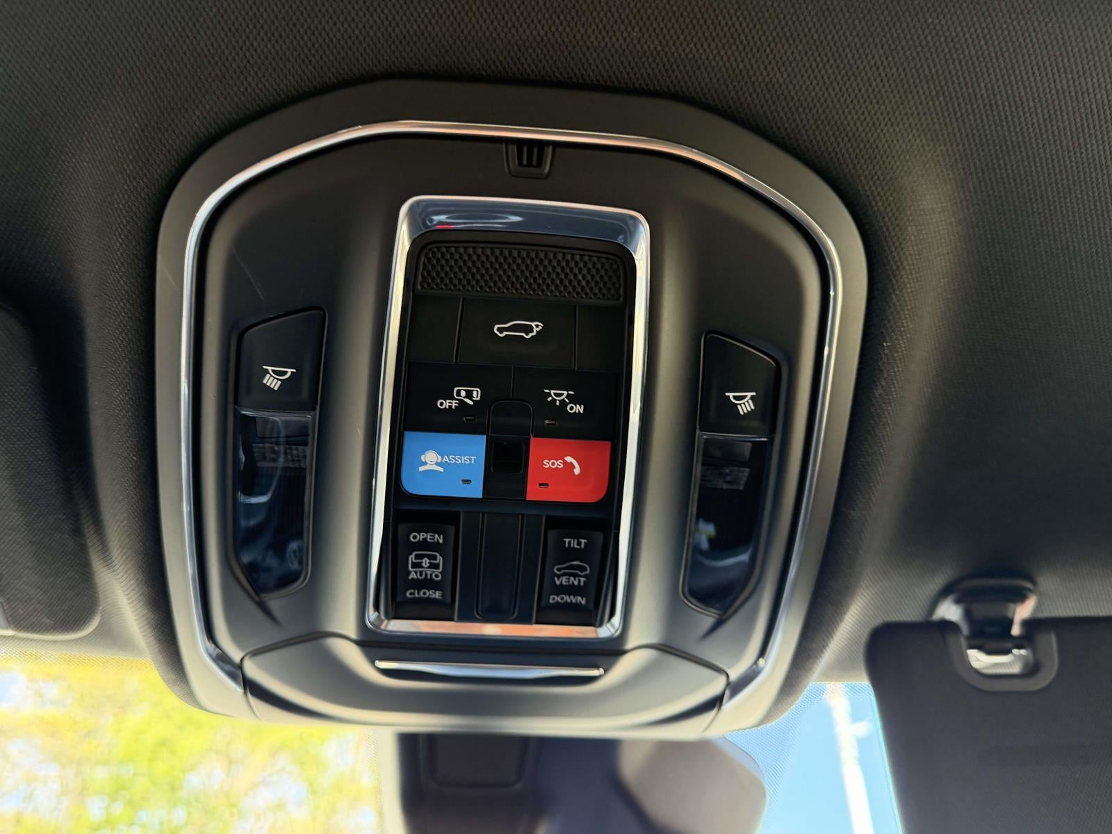 2025 Jeep Grand Cherokee Laredo X 4x4