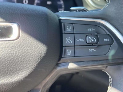 2025 Jeep Grand Cherokee Laredo X 4x4