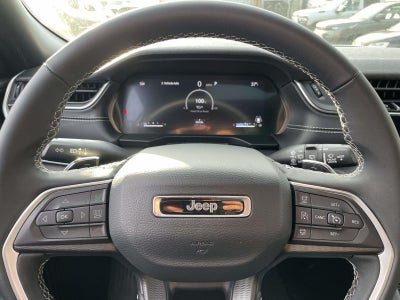 2025 Jeep Grand Cherokee Laredo X 4x4