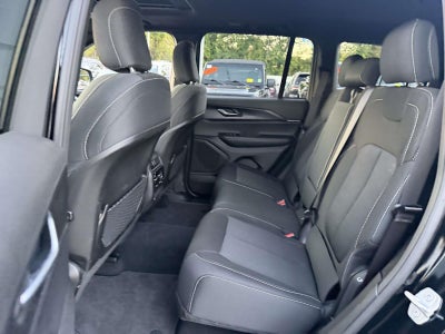 2025 Jeep Grand Cherokee Laredo X 4x4