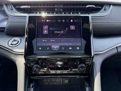 2025 Jeep Grand Cherokee Laredo X 4x4