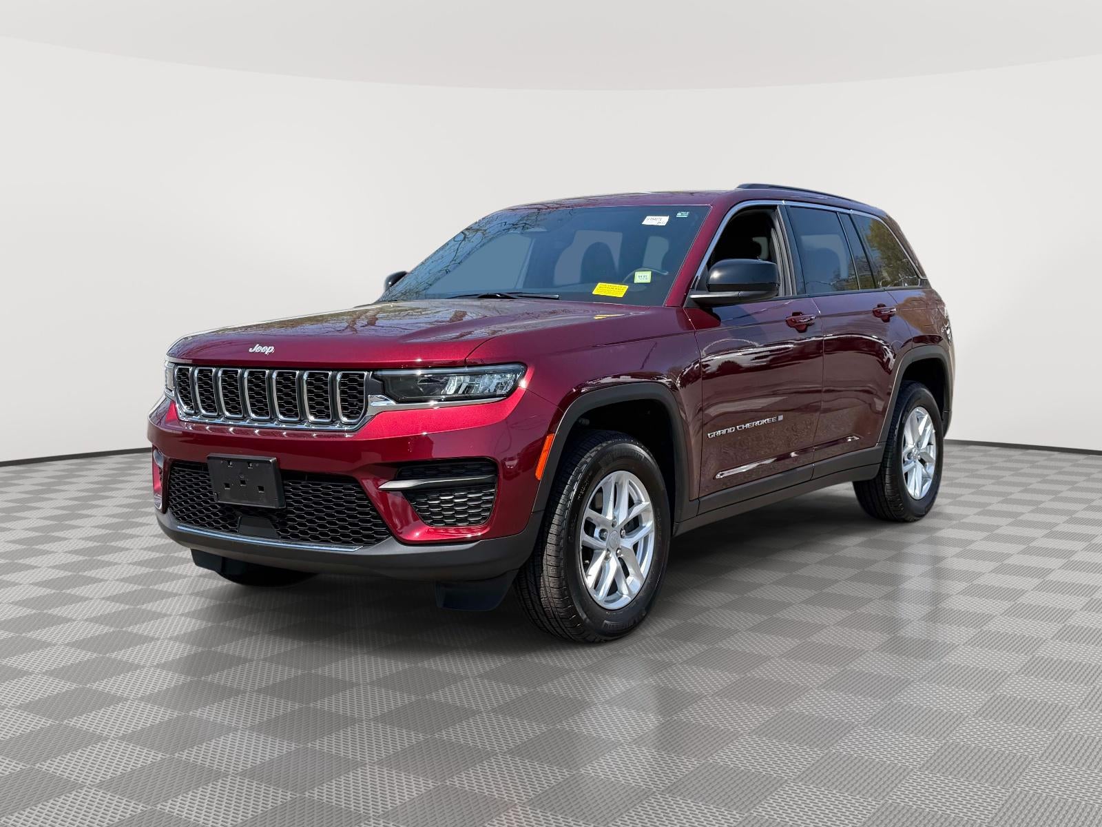 2025 Jeep Grand Cherokee Laredo X 4x4