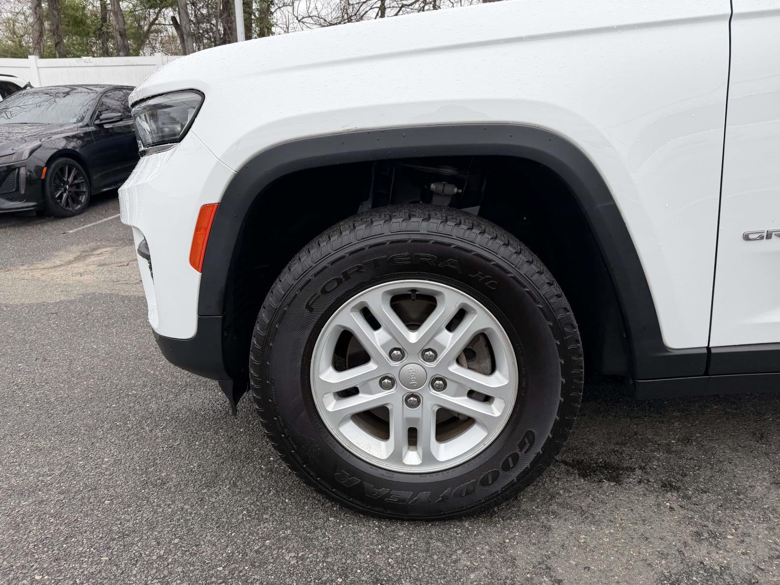 2023 Jeep Grand Cherokee Laredo 4x4