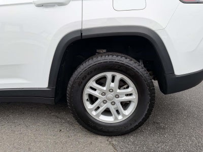 2023 Jeep Grand Cherokee Laredo 4x4