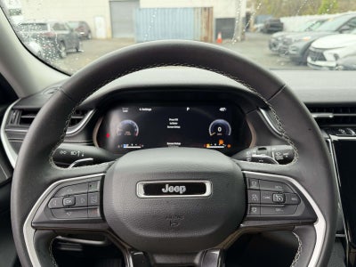2023 Jeep Grand Cherokee Laredo 4x4