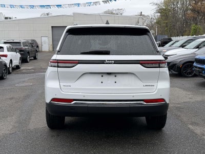 2023 Jeep Grand Cherokee Laredo 4x4