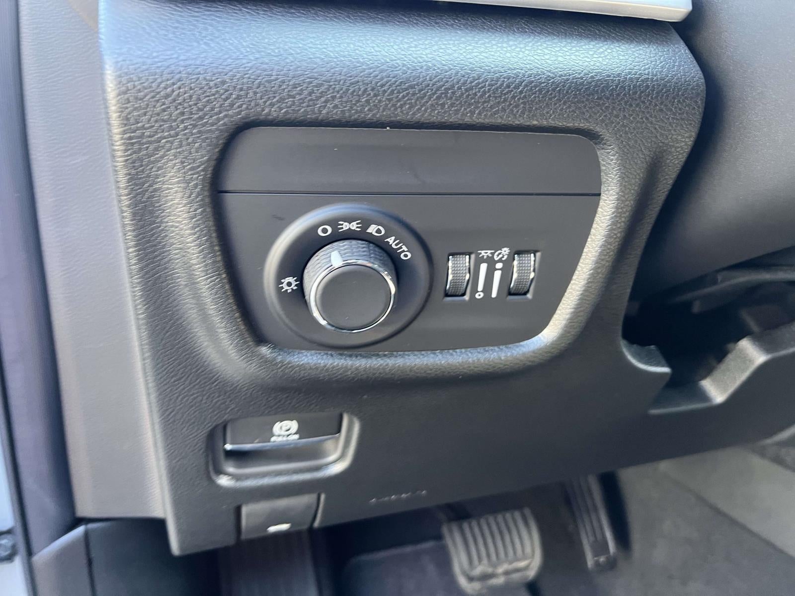 2025 Jeep Grand Cherokee Laredo X 4x4