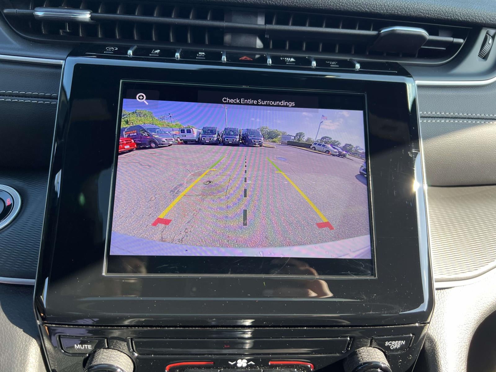 2025 Jeep Grand Cherokee Laredo X 4x4