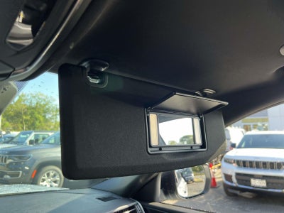 2025 Jeep Grand Cherokee Laredo X 4x4