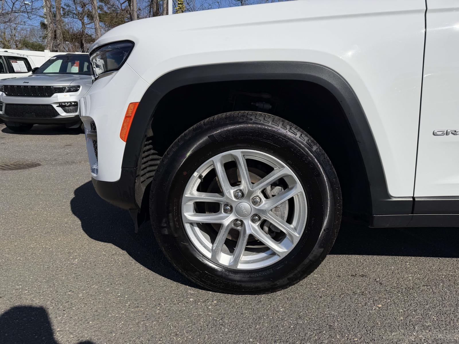 2025 Jeep Grand Cherokee Laredo X 4x4