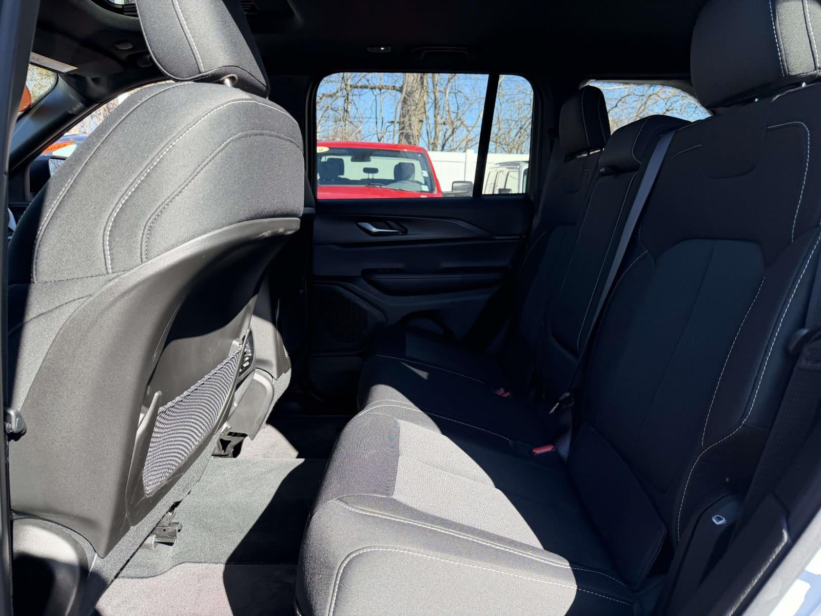 2025 Jeep Grand Cherokee Laredo X 4x4