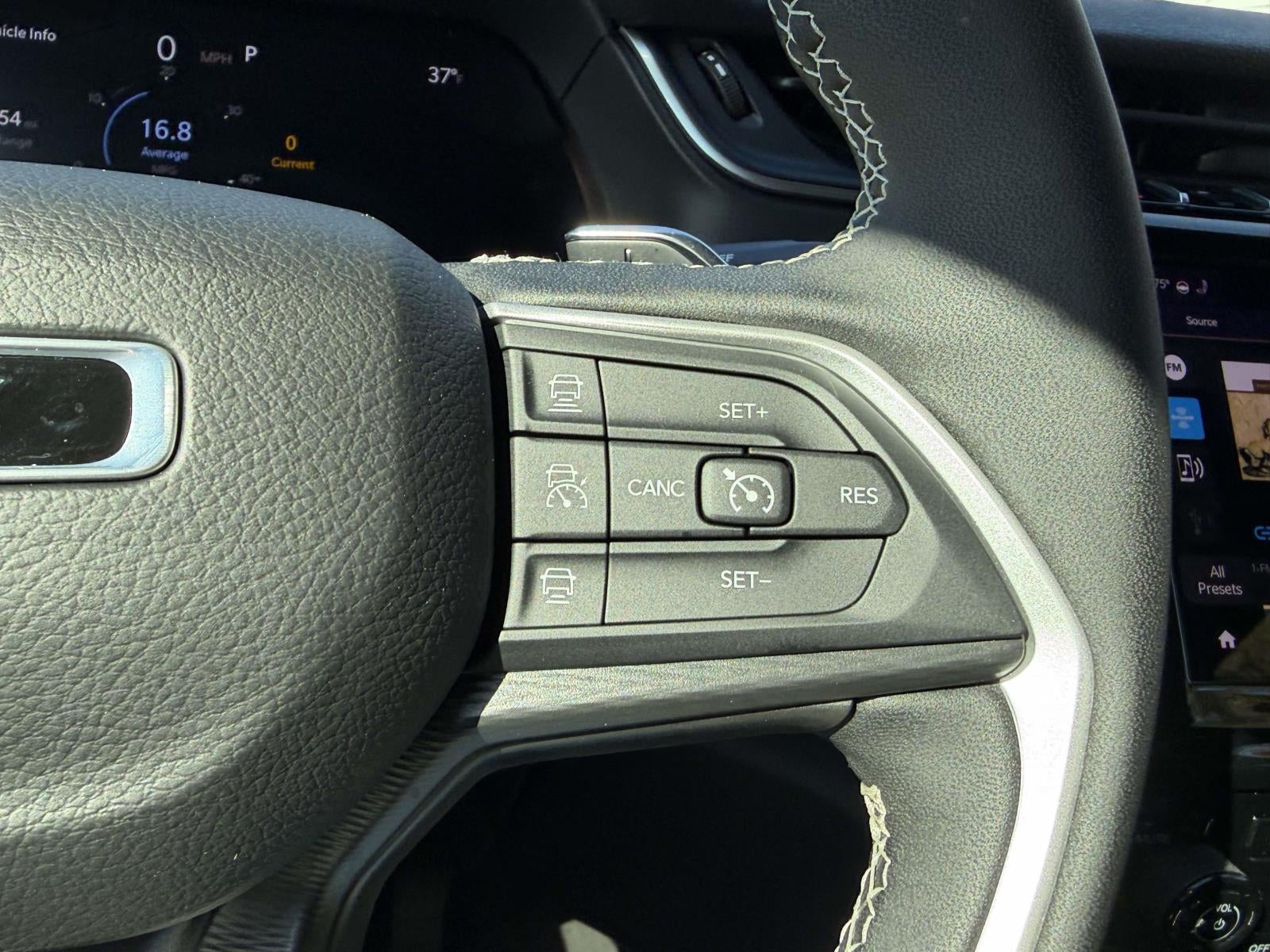 2025 Jeep Grand Cherokee Laredo X 4x4