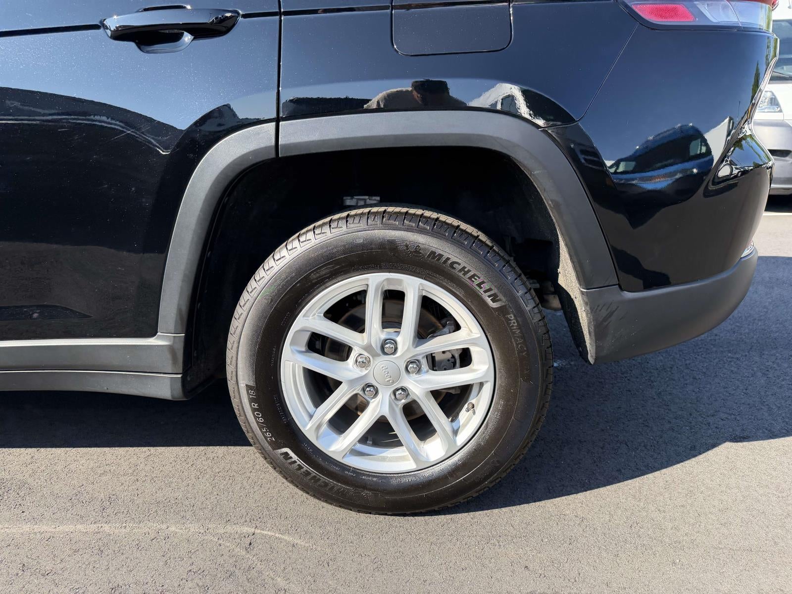 2025 Jeep Grand Cherokee Laredo X 4x4