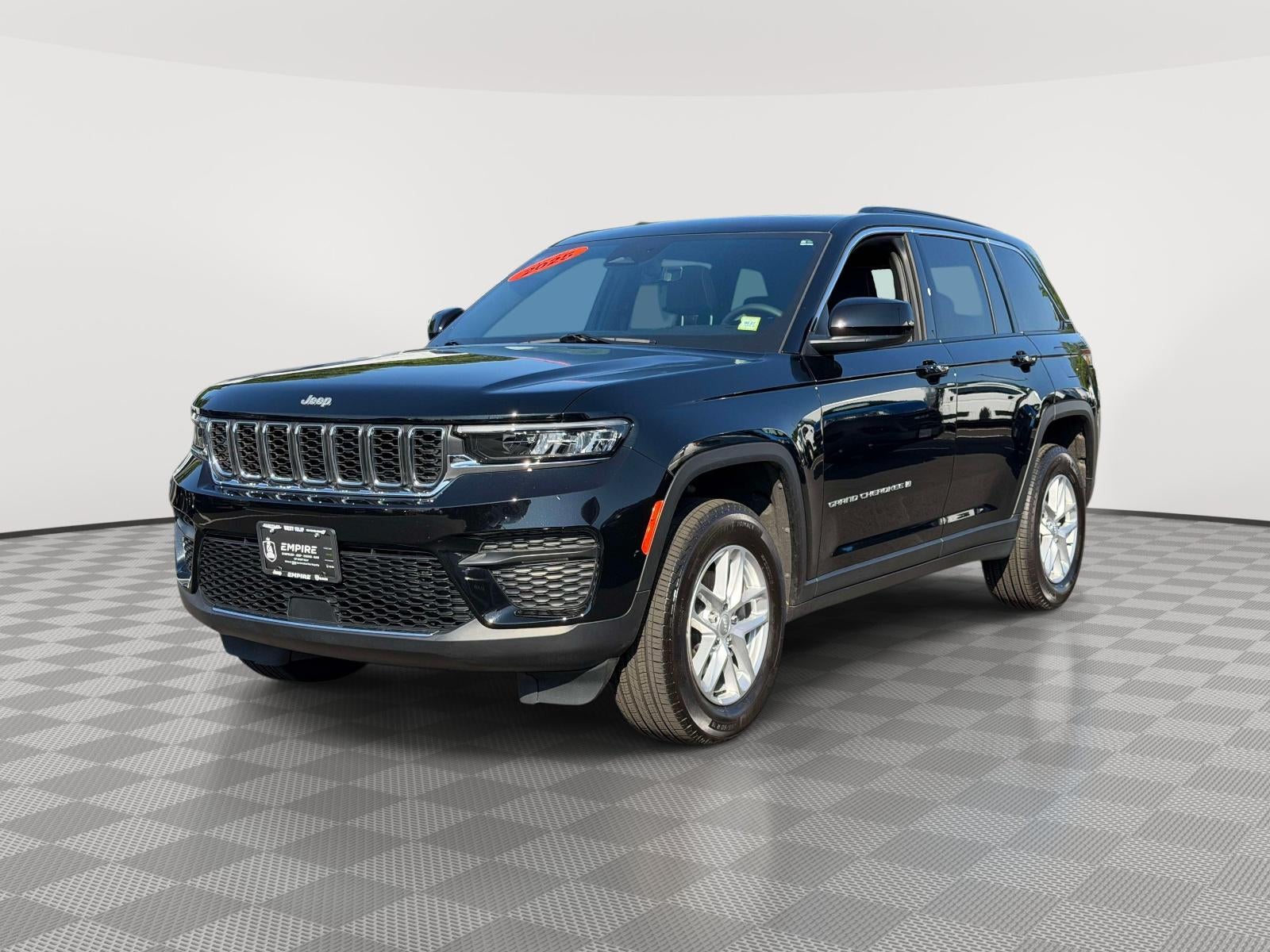2025 Jeep Grand Cherokee Laredo X 4x4