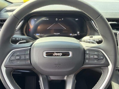 2025 Jeep Grand Cherokee Laredo X 4x4