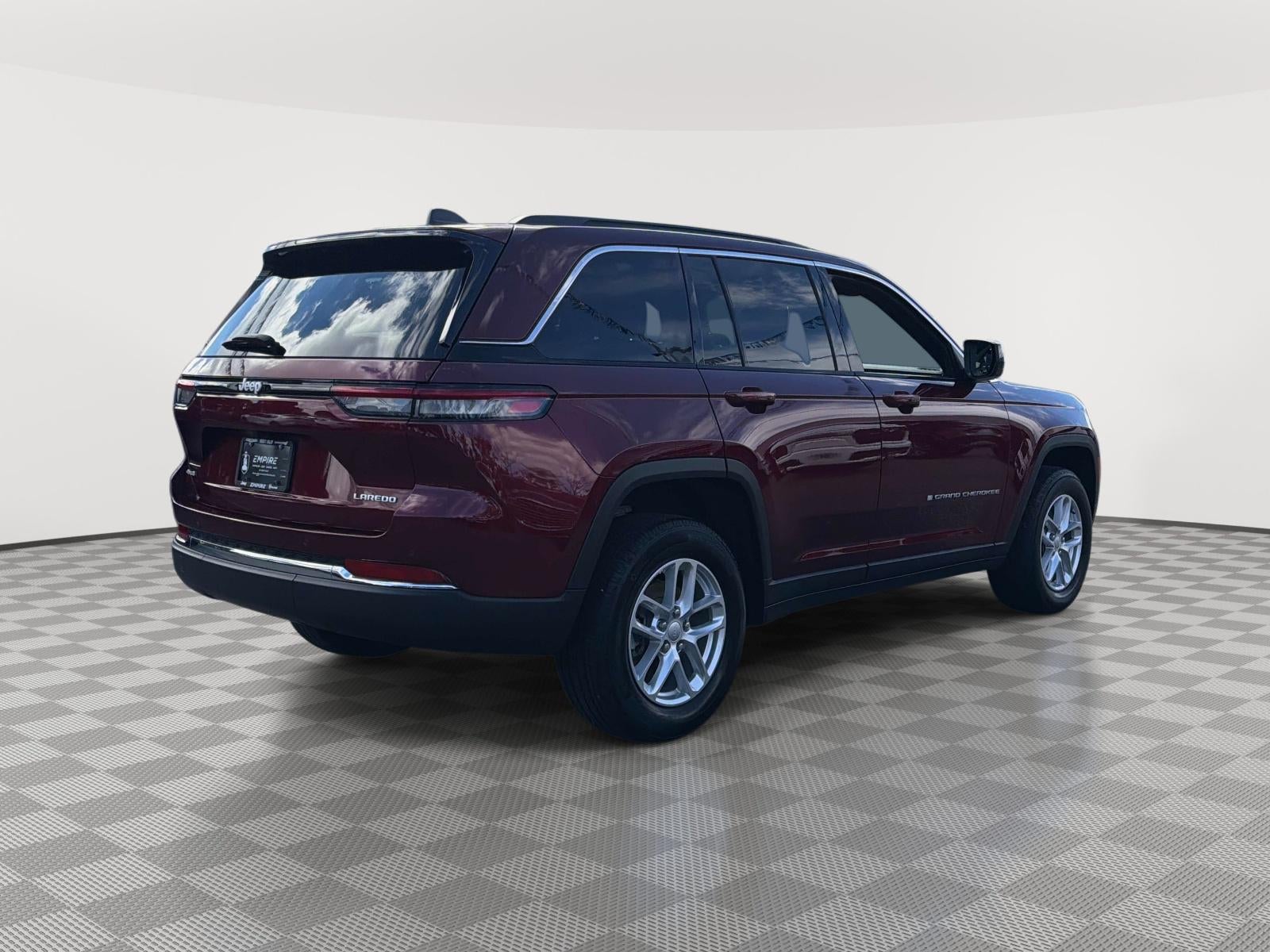 2025 Jeep Grand Cherokee Laredo X 4x4