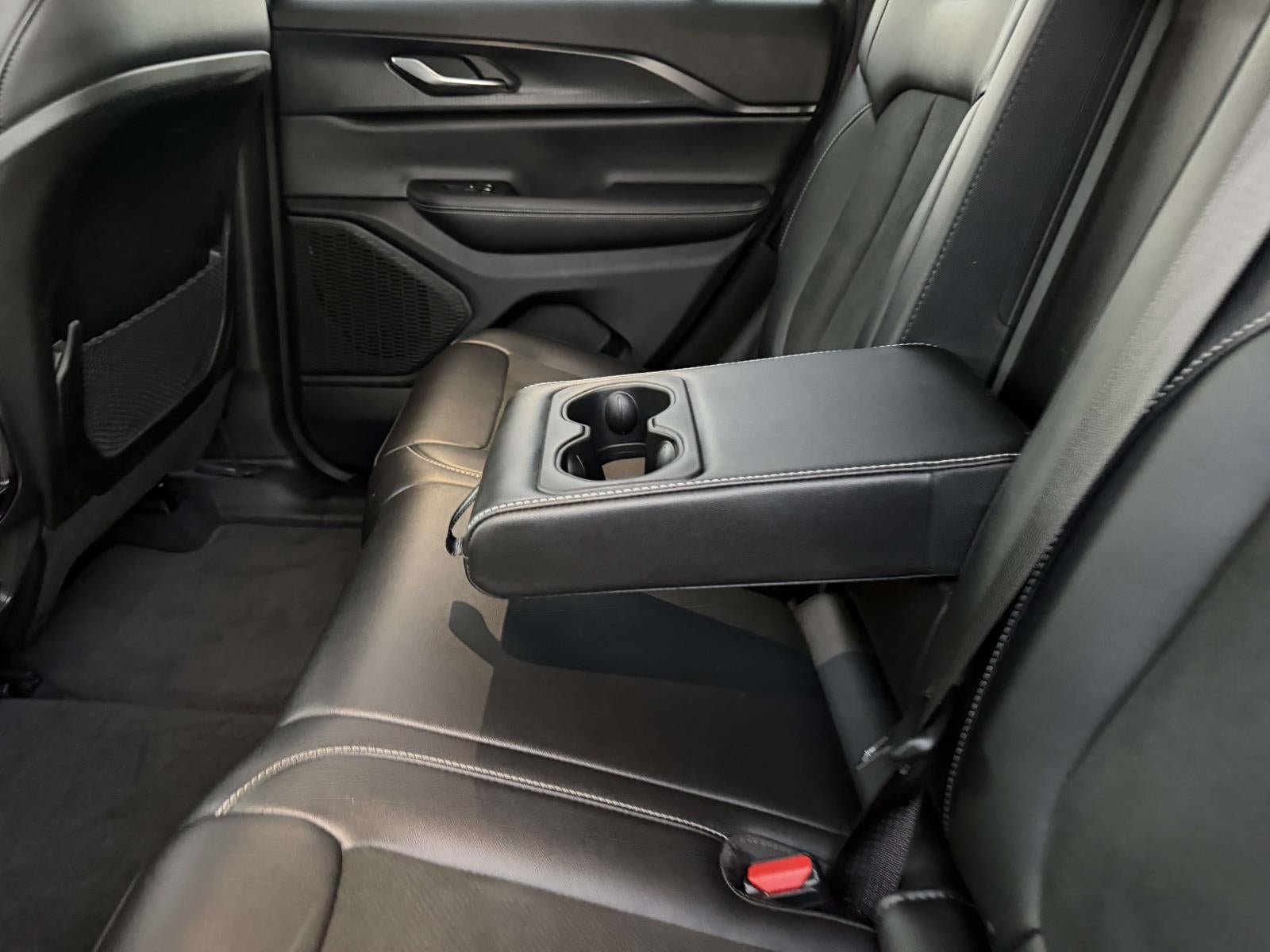 2025 Jeep Grand Cherokee Altitude X 4x4