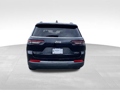 2023 Jeep Grand Cherokee L Laredo 4x2