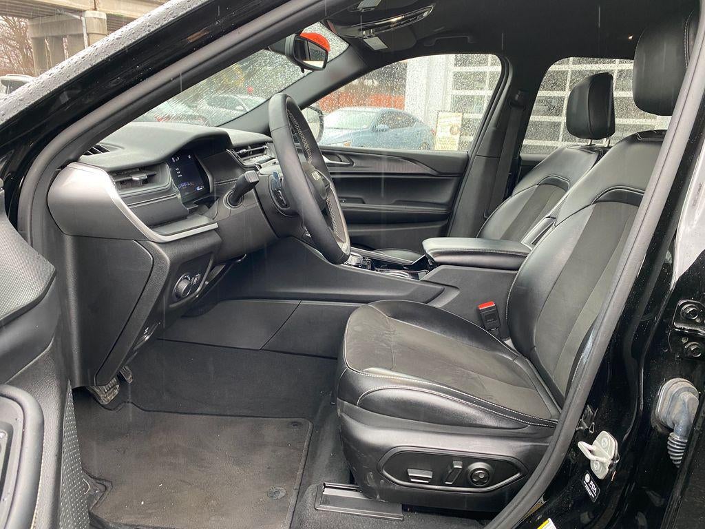 2023 Jeep Grand Cherokee L Altitude 4x2