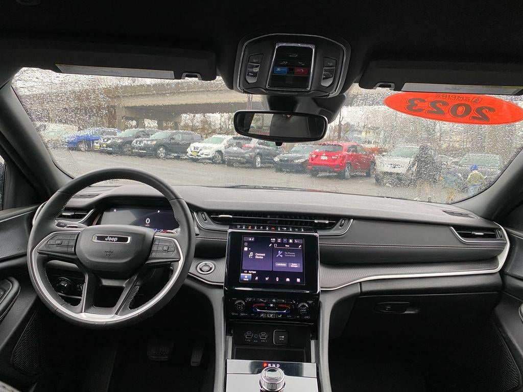 2023 Jeep Grand Cherokee L Altitude 4x2