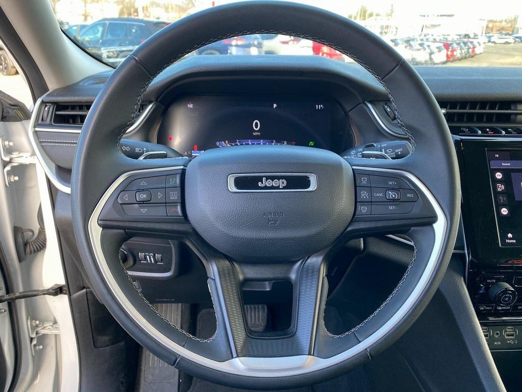 2023 Jeep Grand Cherokee L Laredo 4x2