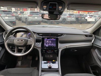 2023 Jeep Grand Cherokee L Laredo 4x2