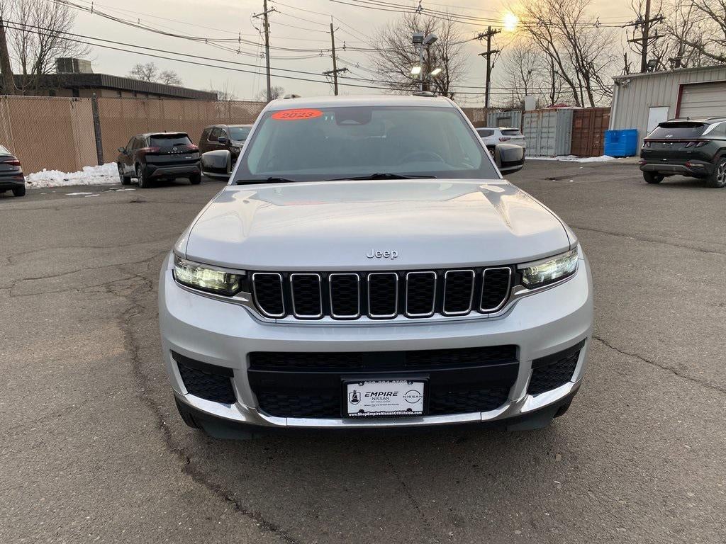 2023 Jeep Grand Cherokee L Laredo 4x2