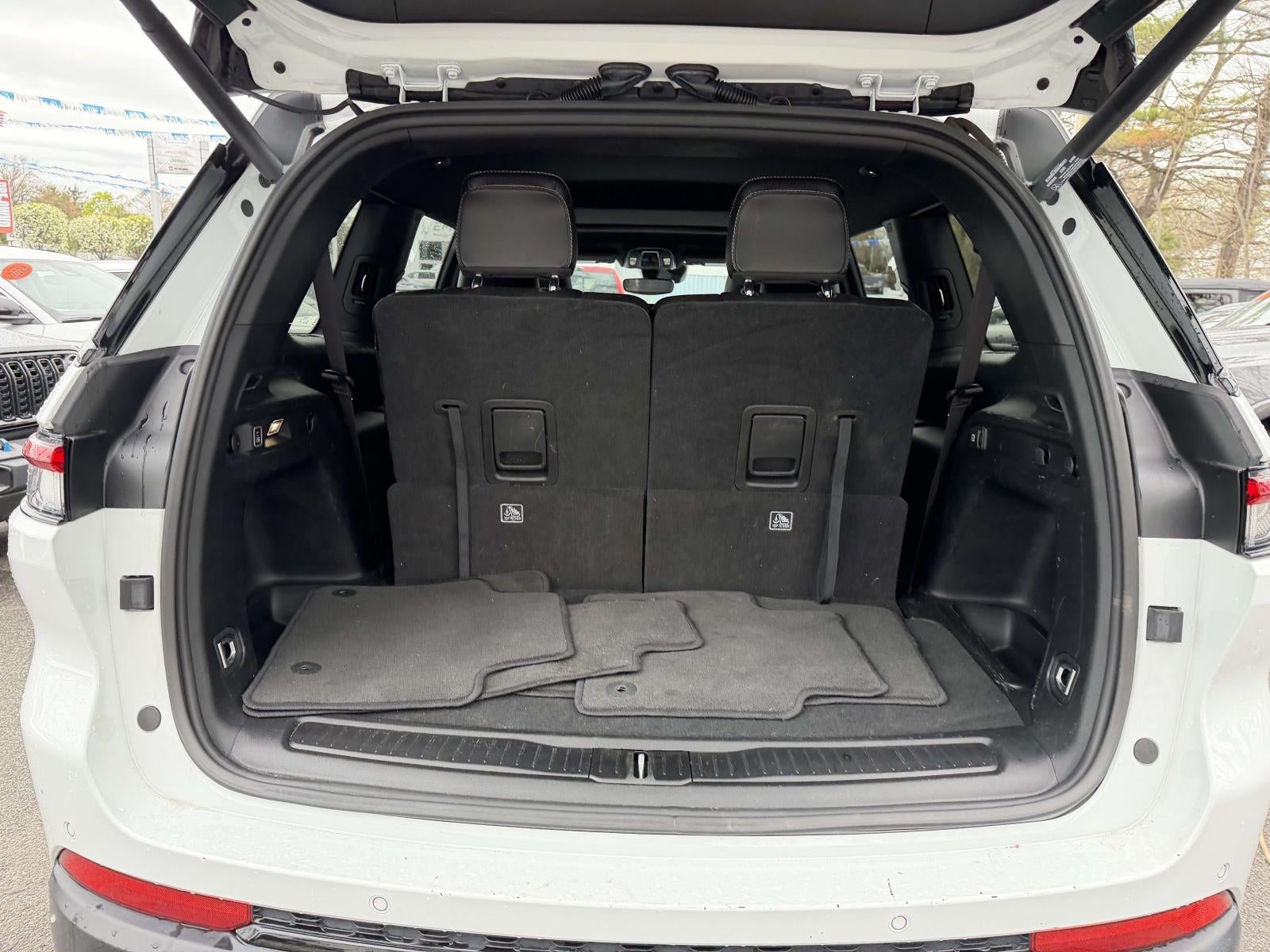 2023 Jeep Grand Cherokee L Altitude 4x4