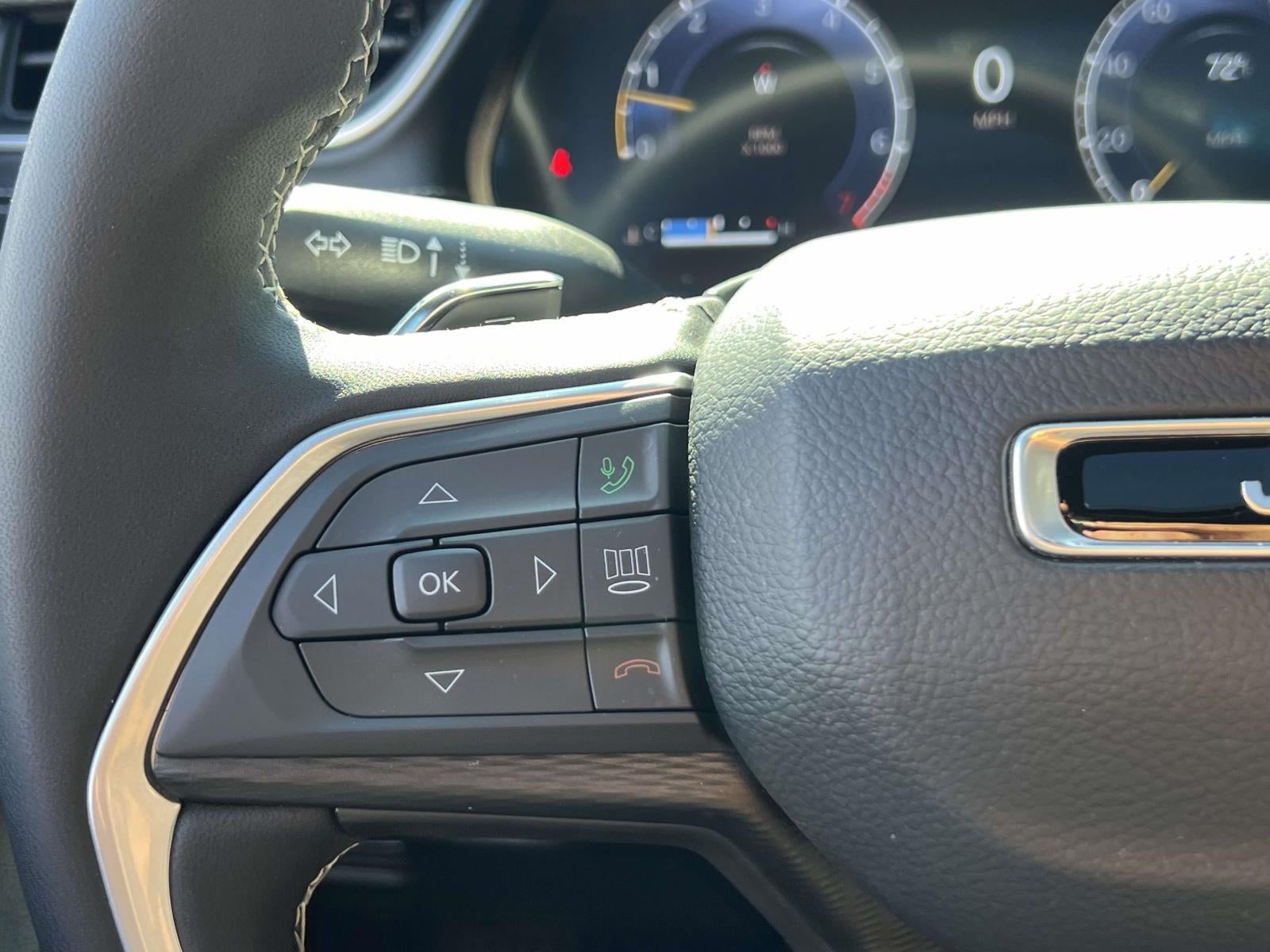 2025 Jeep Grand Cherokee L Laredo X 4x4