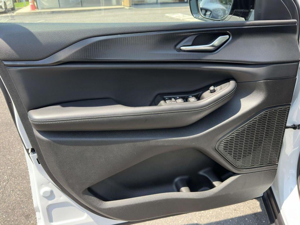 2025 Jeep Grand Cherokee L Altitude X 4x4