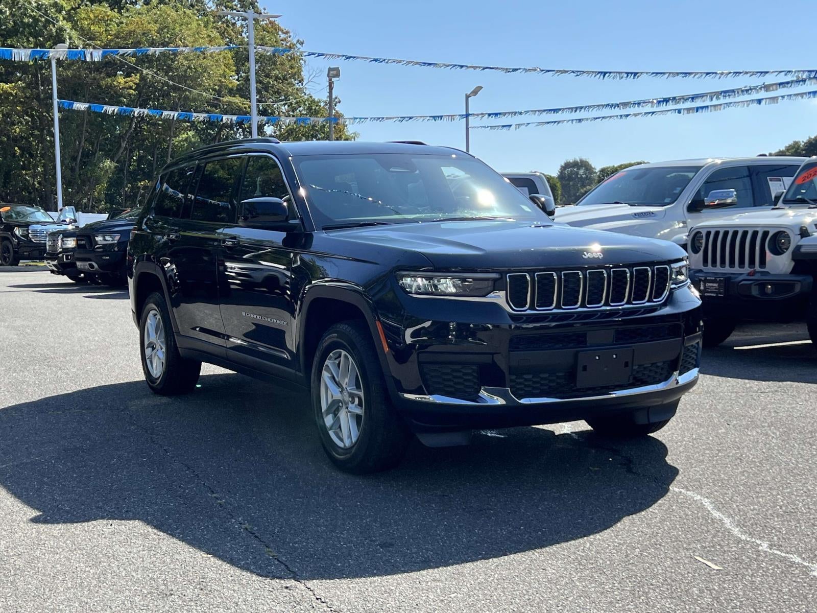 2025 Jeep Grand Cherokee Laredo X 4x4
