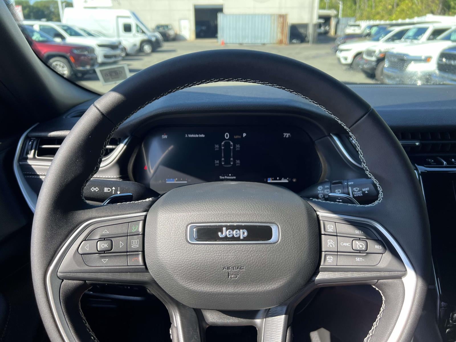 2025 Jeep Grand Cherokee Laredo X 4x4