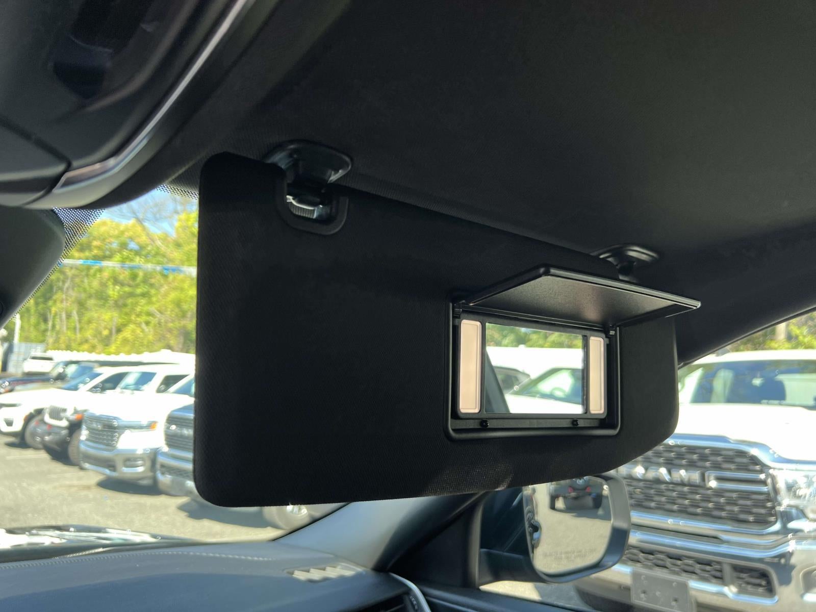 2025 Jeep Grand Cherokee Laredo X 4x4