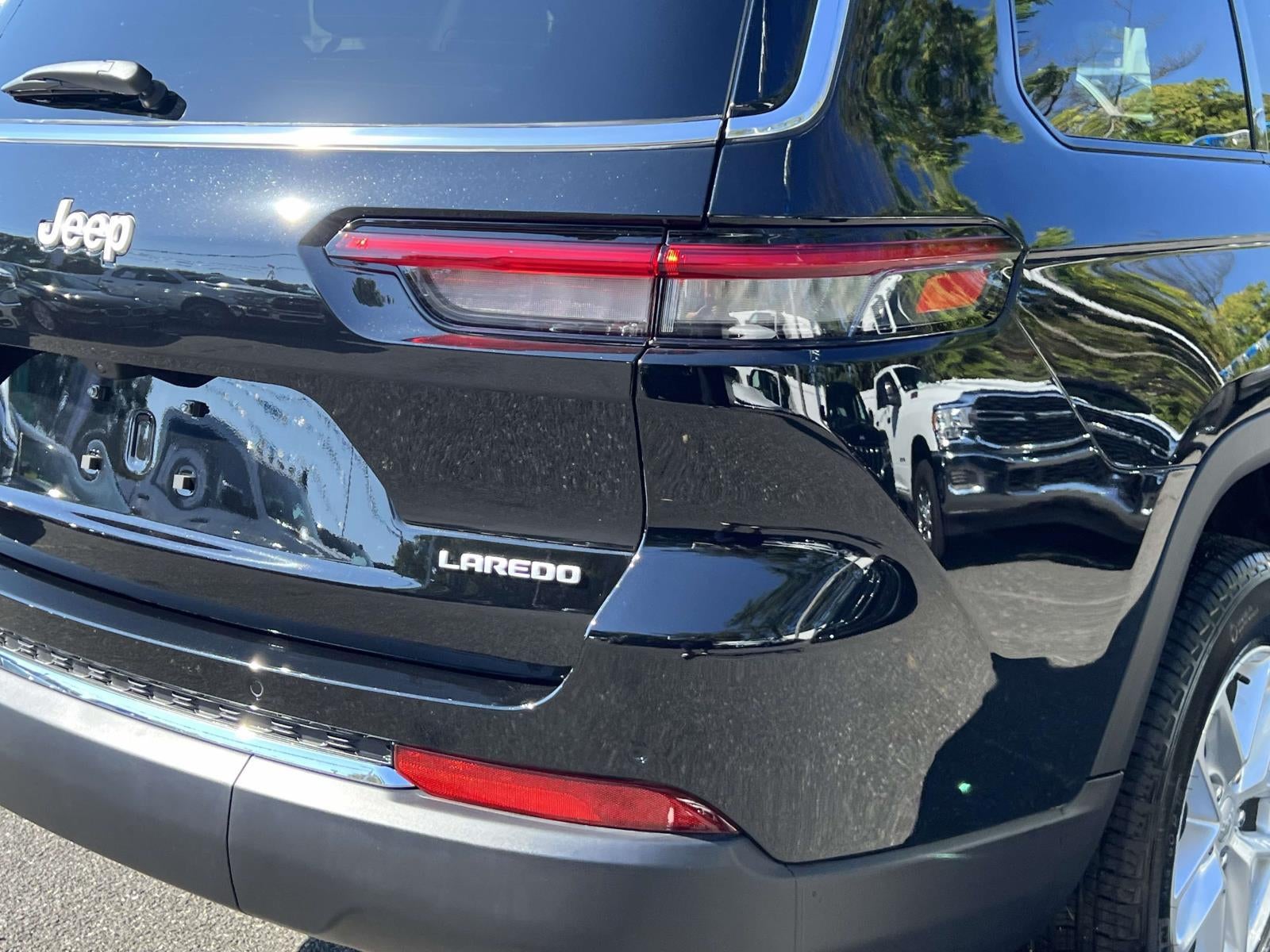 2025 Jeep Grand Cherokee Laredo X 4x4