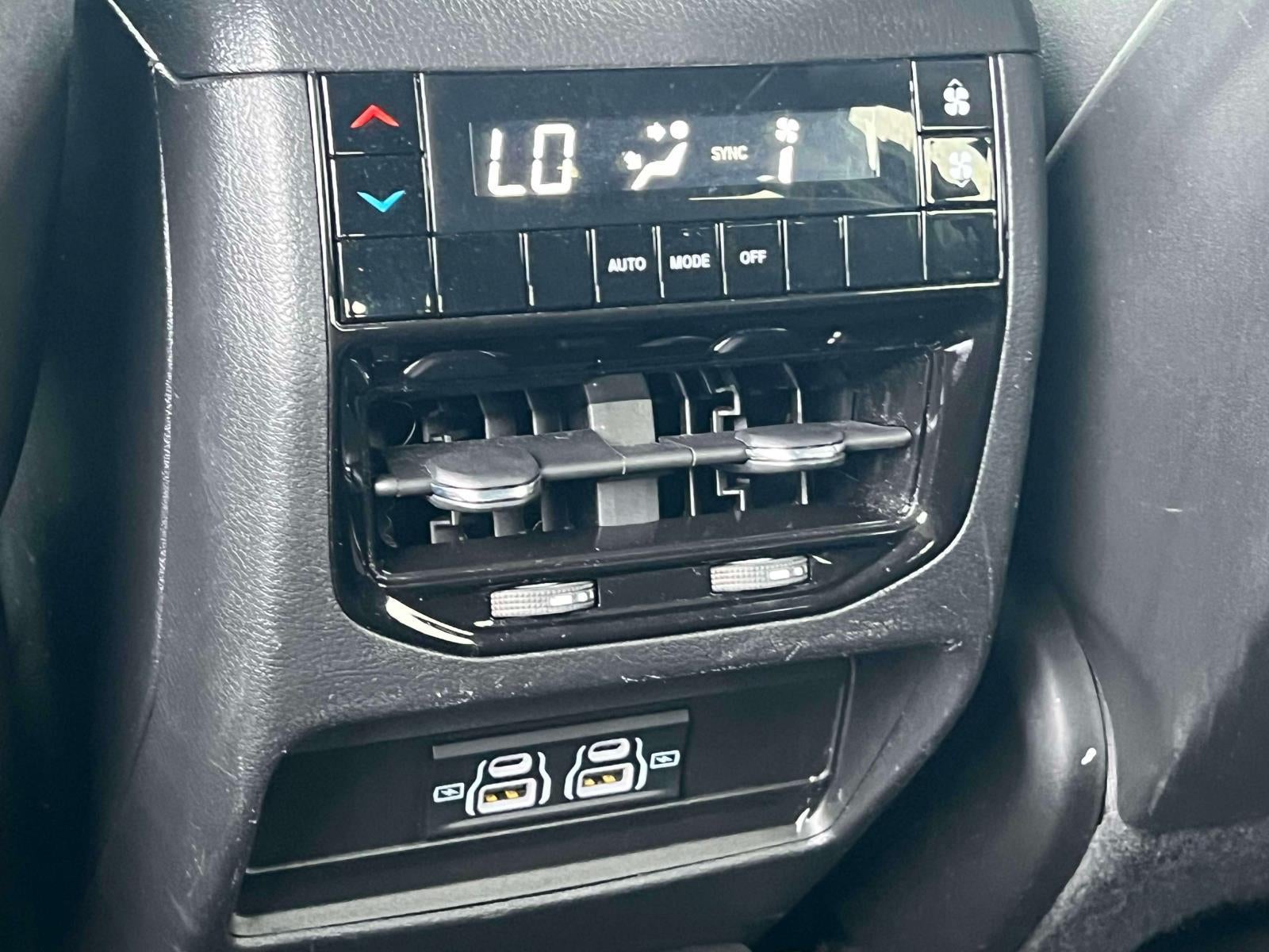 2023 Jeep Grand Cherokee L Laredo X 4x4