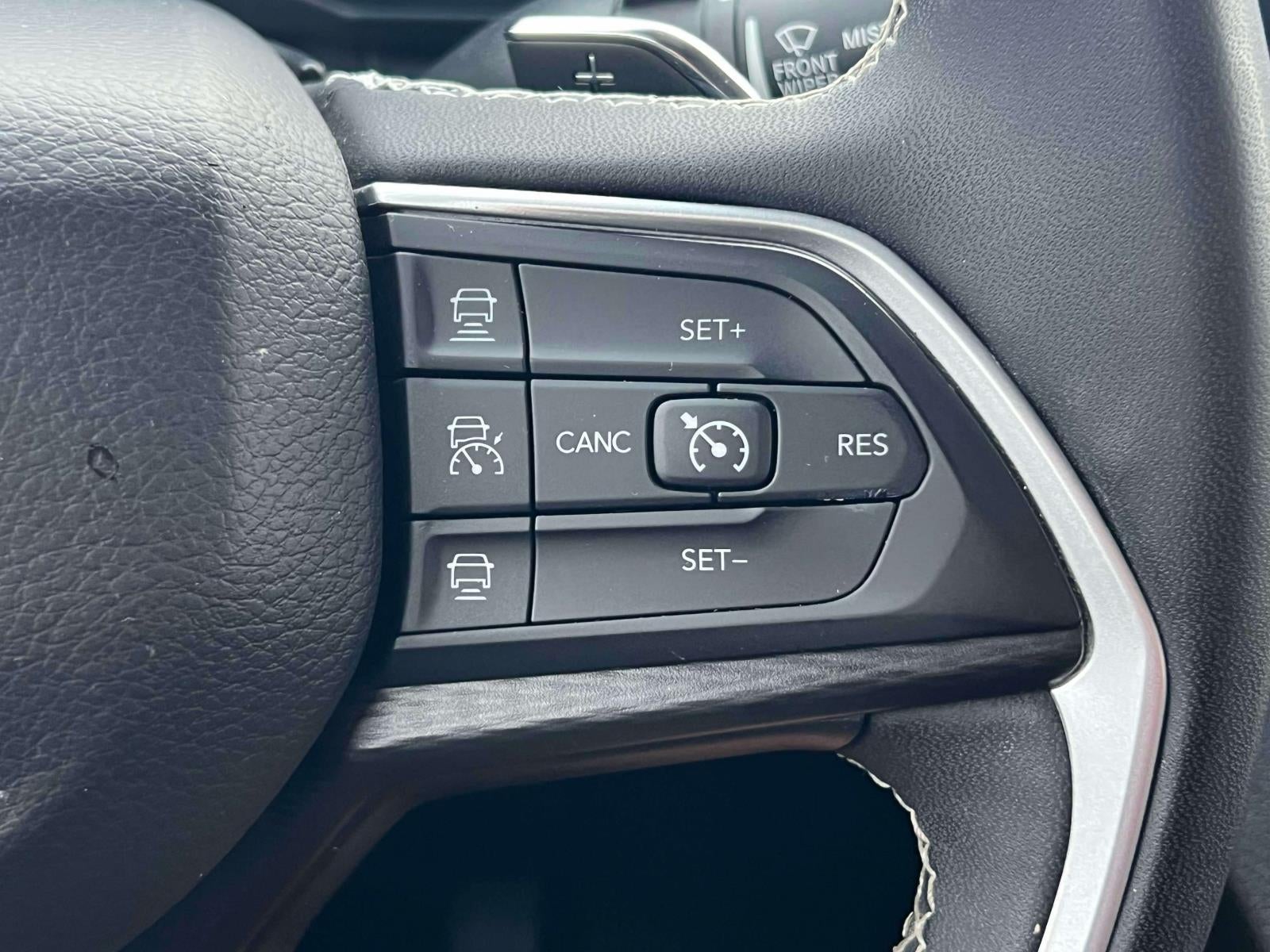 2023 Jeep Grand Cherokee L Laredo X 4x4