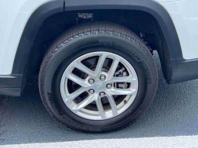 2023 Jeep Grand Cherokee L Laredo X 4x4