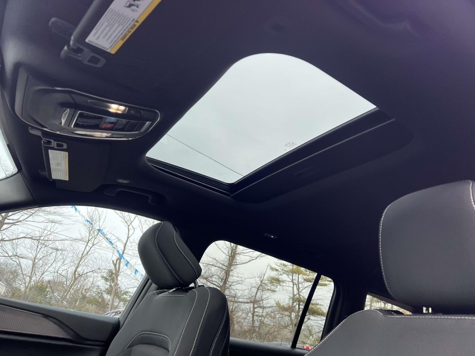 2025 Jeep Grand Cherokee L Laredo X 4x4