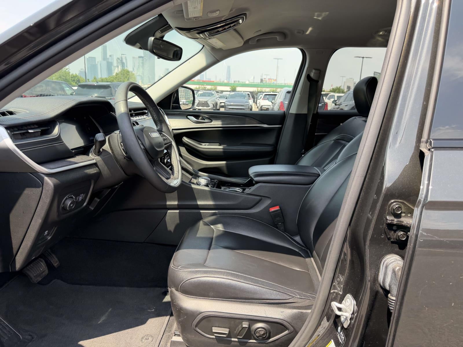 2023 Jeep Grand Cherokee L Limited 4x4