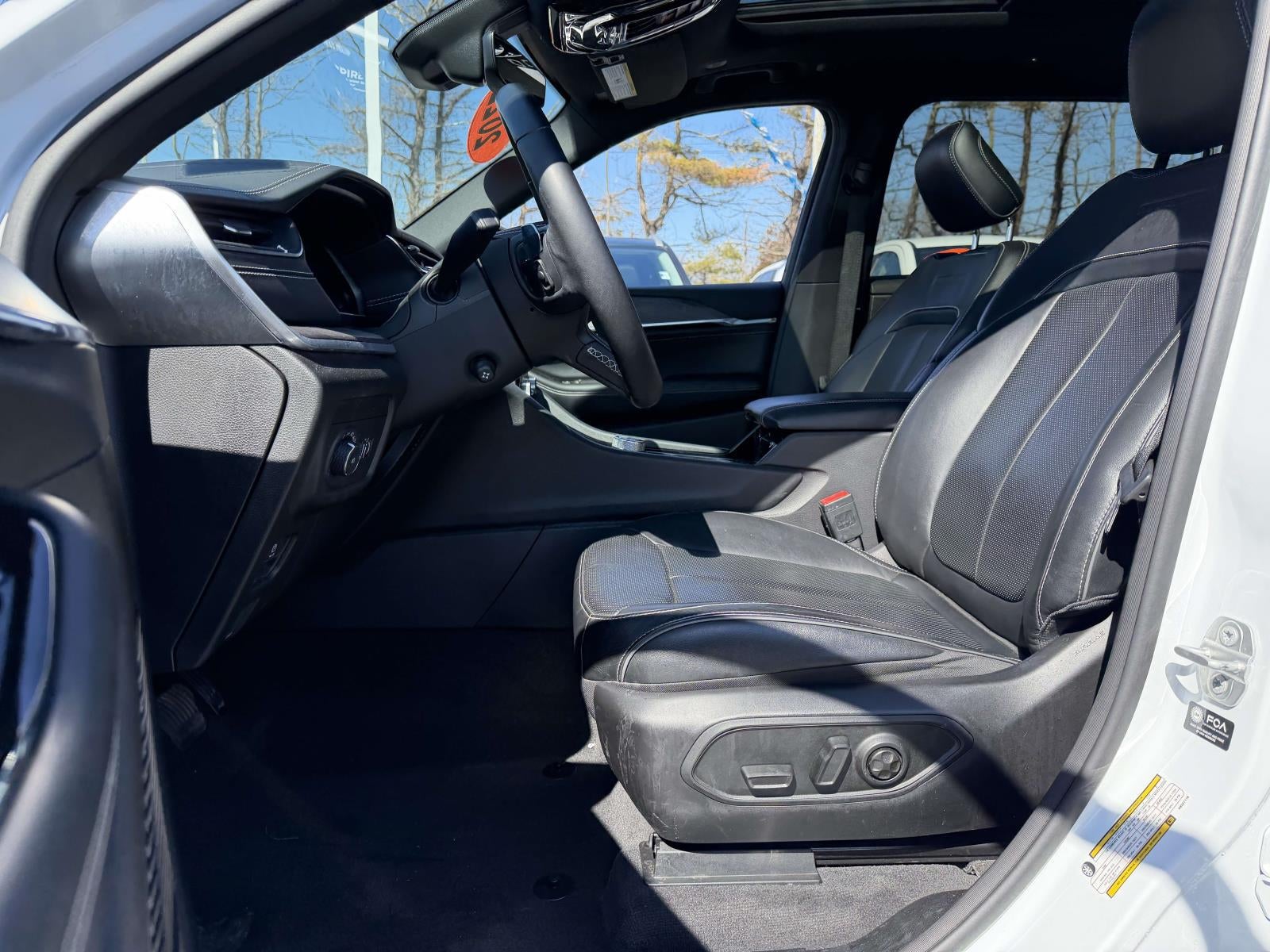 2022 Jeep Grand Cherokee L Overland 4x4