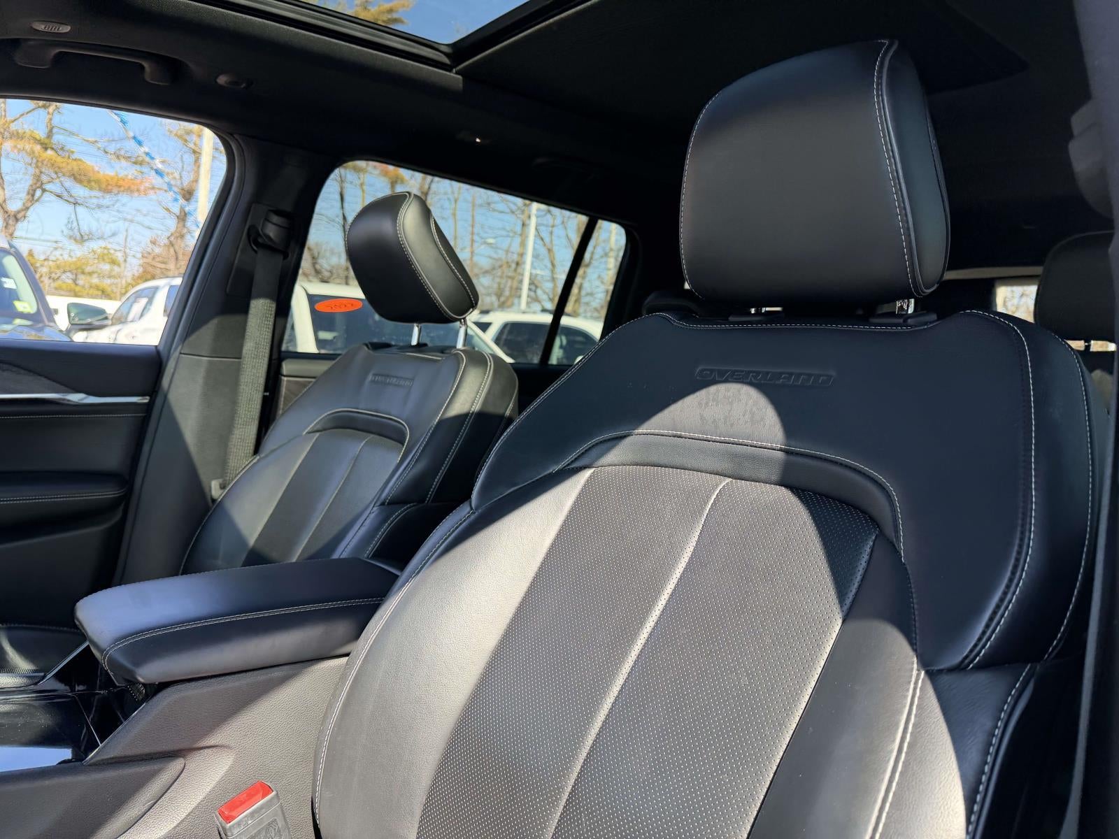 2022 Jeep Grand Cherokee L Overland 4x4