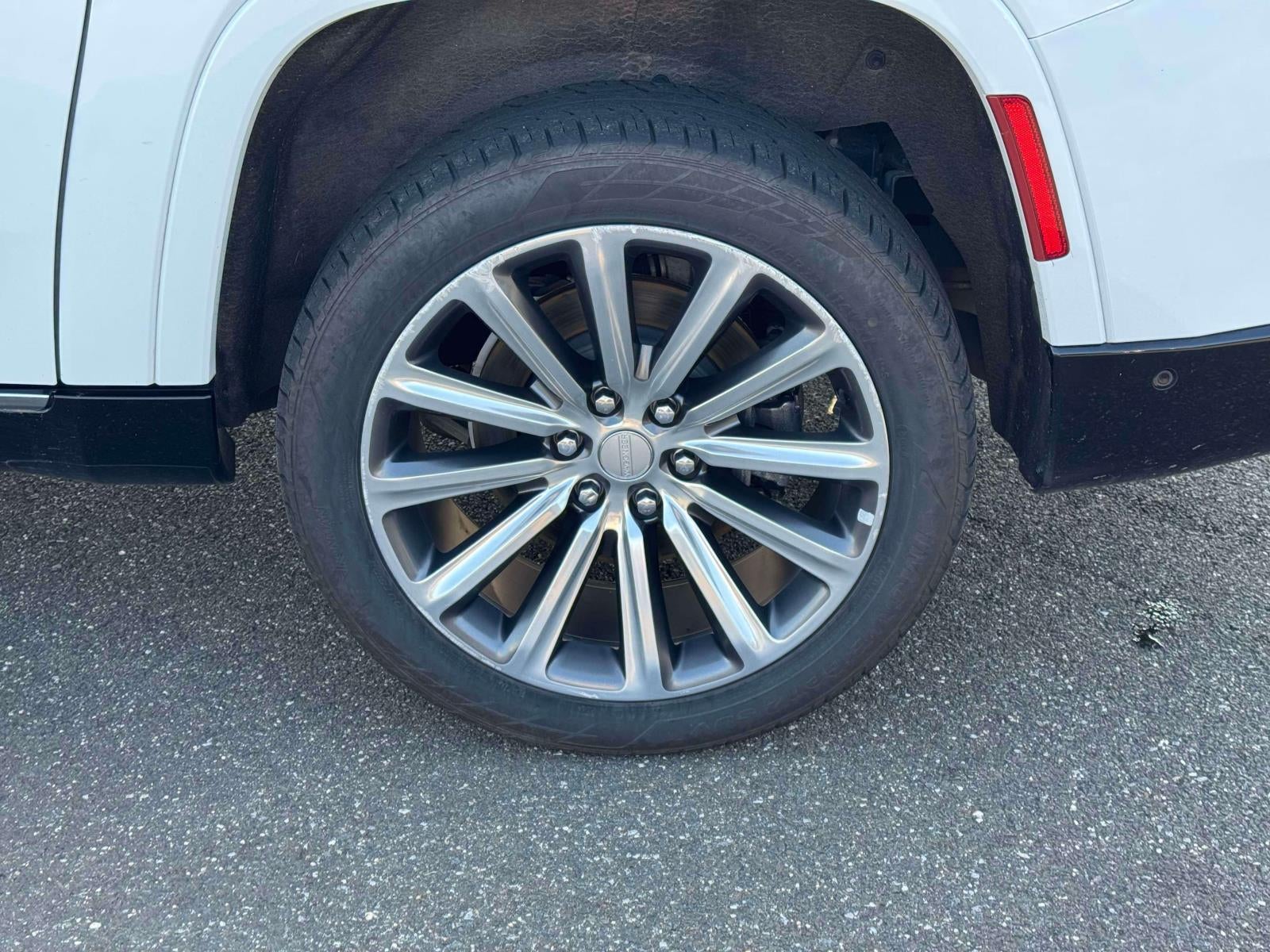 2023 Jeep Grand Wagoneer L Series II 4x4