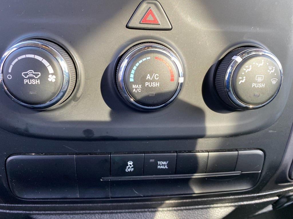 2024 RAM 1500 Classic SLT Quad Cab 4x2 64' Box