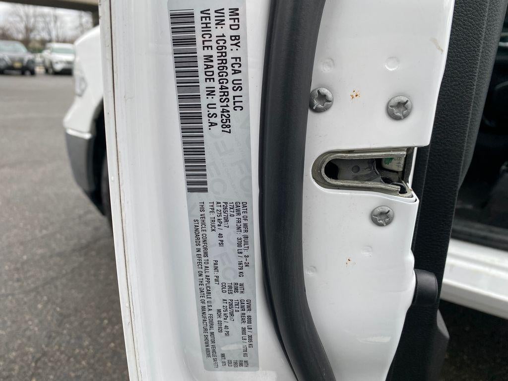 2024 RAM 1500 Classic SLT Quad Cab 4x2 64' Box