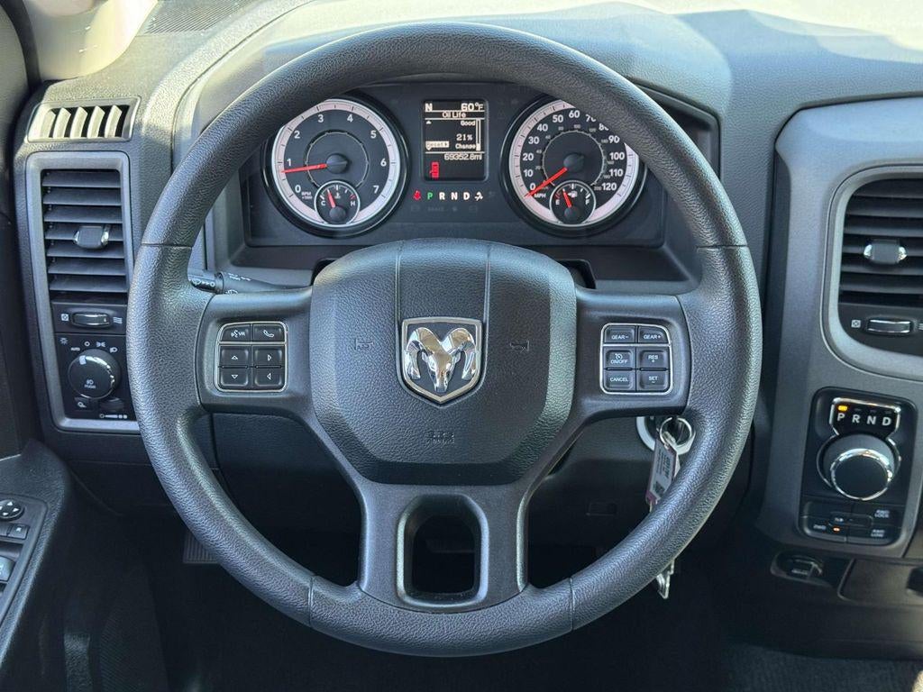2018 RAM 1500 Express Quad Cab 4x4 64' Box