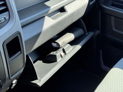 2018 RAM 1500 Express Quad Cab 4x4 64' Box