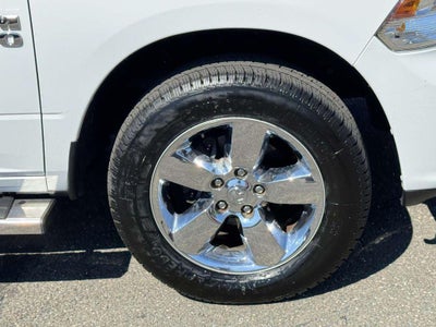 2018 RAM 1500 Express Quad Cab 4x4 64' Box