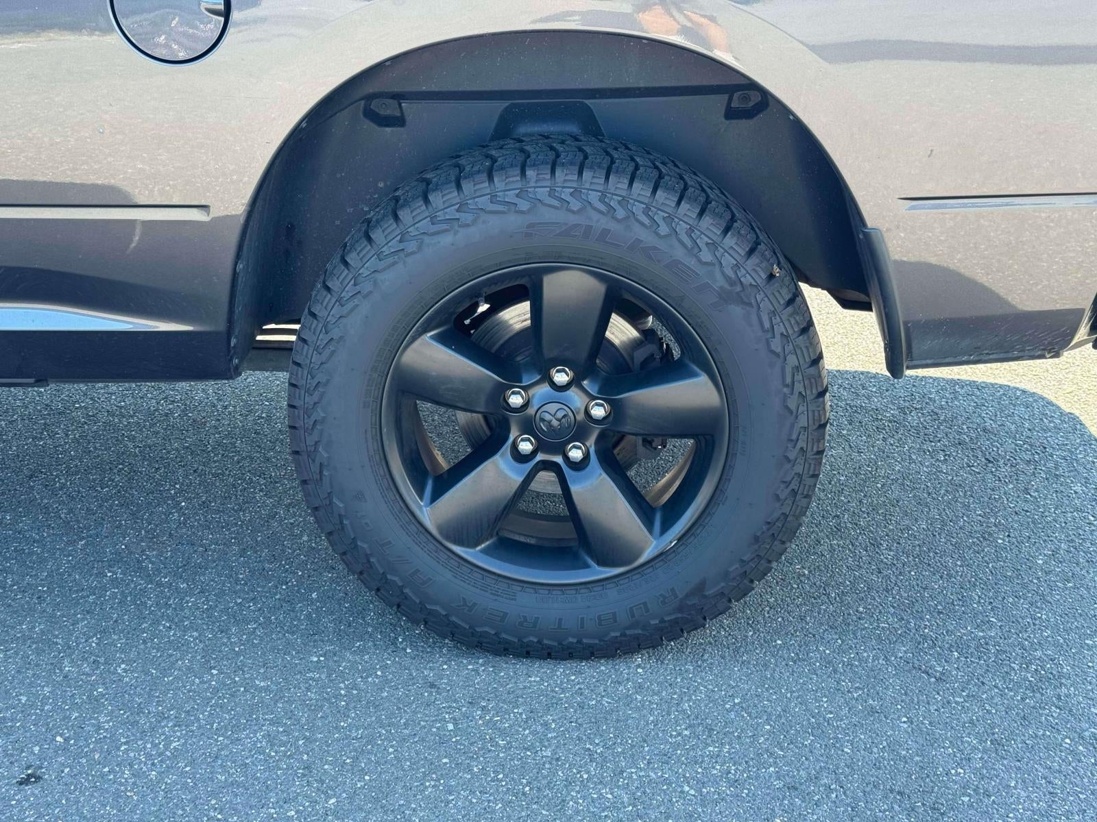 2019 RAM 1500 Classic Express Quad Cab 4x4 64' Box
